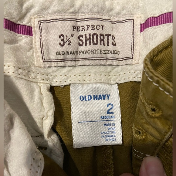 American Eagle Outfitters Khaki Y2K shorts sz 2 - Picture 2 of 4